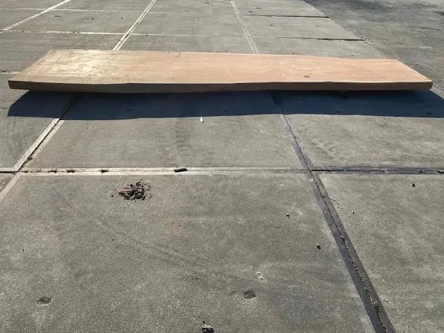 Planche en tronc d'Afrormosia – 4280 x 1060 x 80 mm – Ponçé My Wood Build Kit