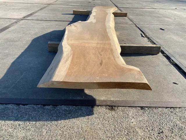 Planche en tronc de Chêne – 3100 x 500 x 50 mm – Ponçé My Wood Build Kit