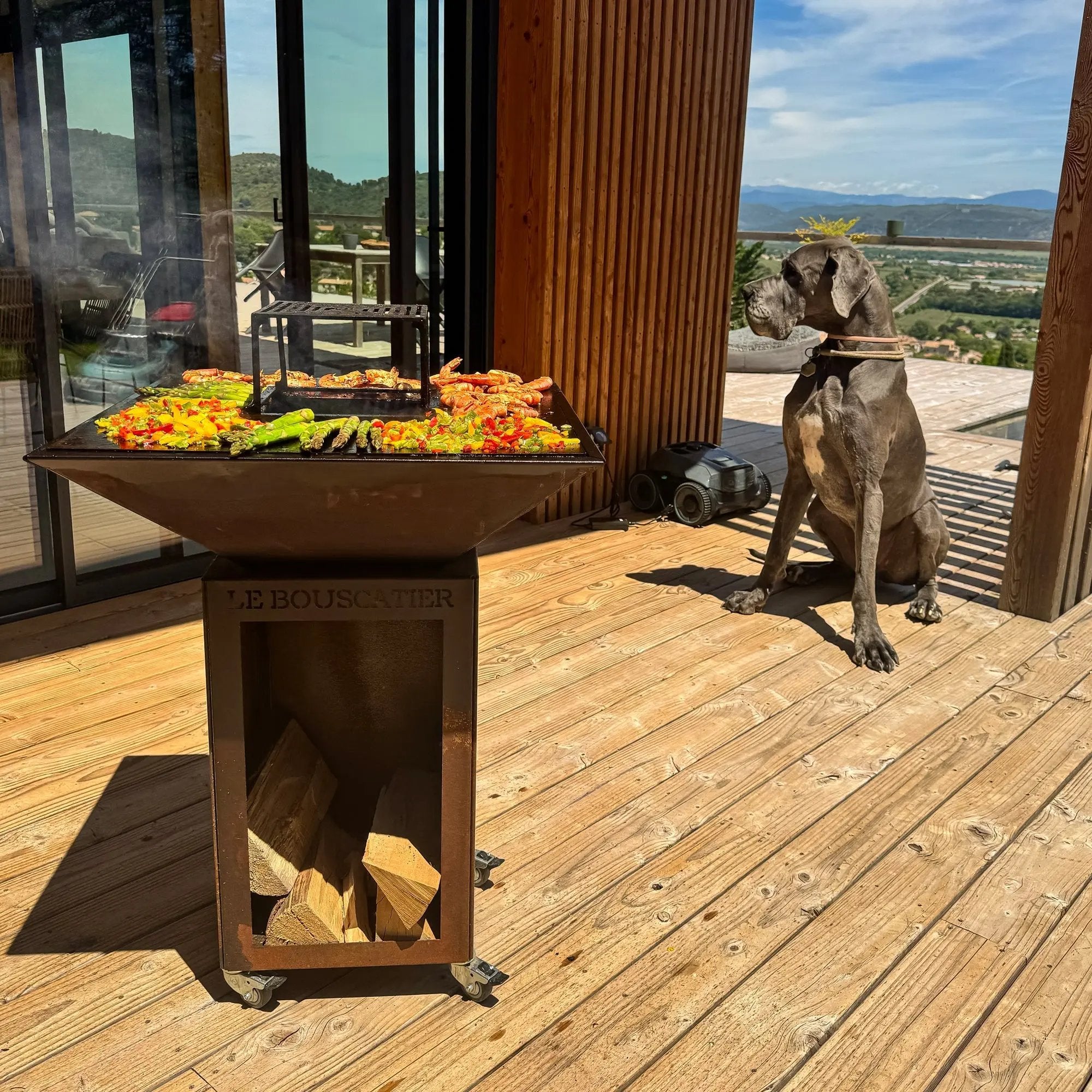 PACK - Brasero Lou Provençau + tablier + paire de gants + bois d'allumage + allume-feu Le Bouscatier " Le bucheron provençal "